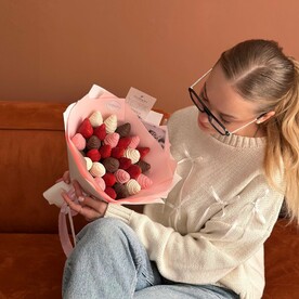 Букет из клубники в шоколаде «Маргуарейс»