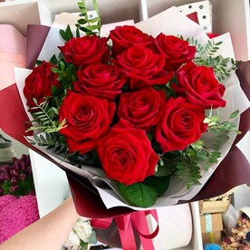Букет красных роз