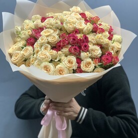 Букет микс из кустовых Роз