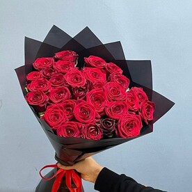 Роза в чёрном упаковка