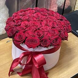 Роза в коробке 51