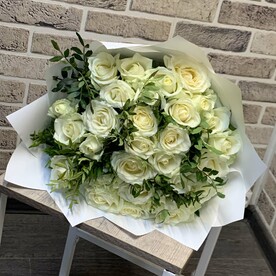 Роза белая 25