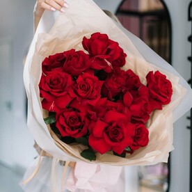 Красные розы 15