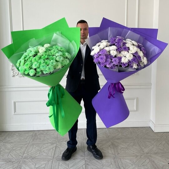 Гигант хризантем, артикул F1339010 - 7400 рублей, доставка по городу. Flawery - доставка цветов