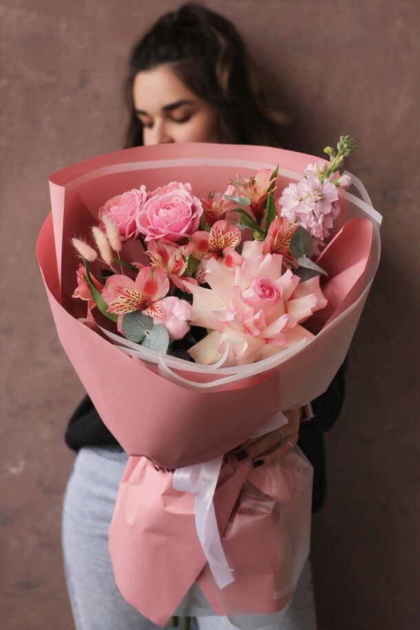 Куколка, артикул F1360880 - 3490 рублей, доставка по городу. Flawery - доставка цветов