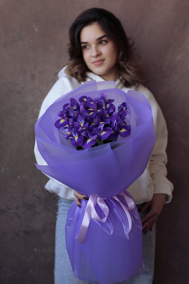 Ирисы размер s, артикул F1363368 - 1990 рублей, доставка по городу. Flawery - доставка цветов