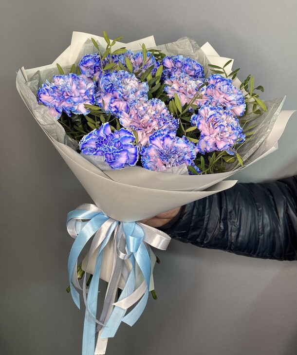 Букет космических гвоздик, артикул F1301530 - 4525 рублей, доставка по городу. Flawery - доставка цветов