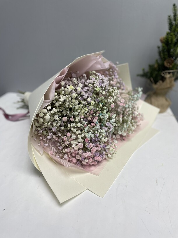 Радужная гипсофила, артикул F1340329 - 1690 рублей, доставка по городу. Flawery - доставка цветов