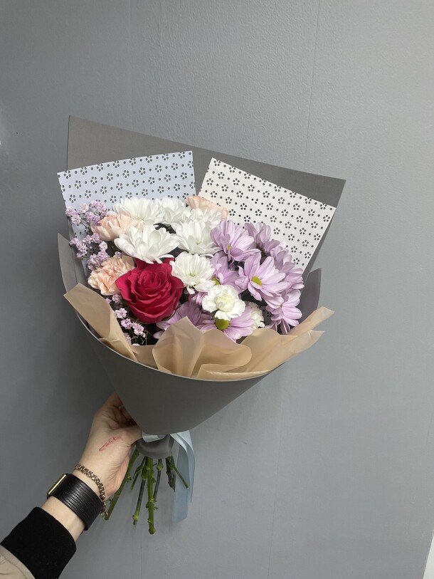 Букет роскошные мечты, артикул F1412184 - 2860 рублей, доставка по городу. Flawery - доставка цветов