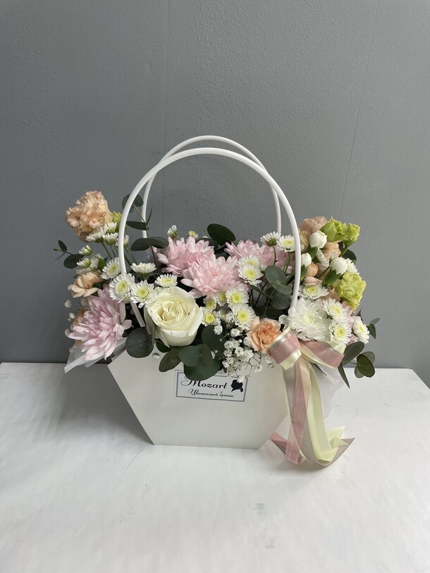 Композиция вдохновение, артикул F1422386 - 3500 рублей, доставка по городу. Flawery - доставка цветов