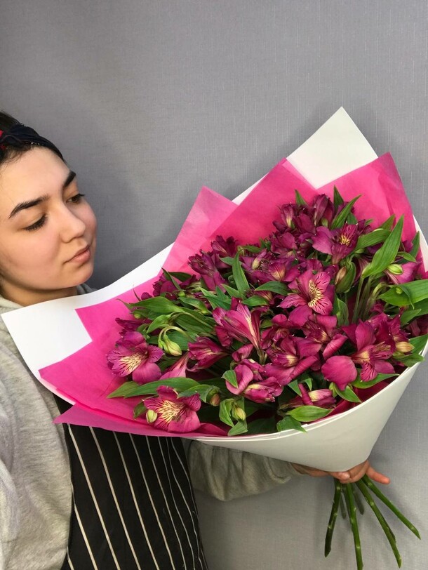 Букет "цветочная поляна", артикул F1115455 - 3629 рублей, доставка по городу. Flawery - доставка цветов