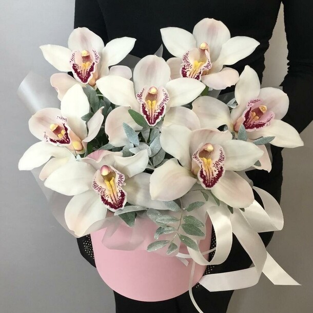 Орхидея в коробке, артикул F1246804 - 5565 рублей, доставка по городу. Flawery - доставка цветов