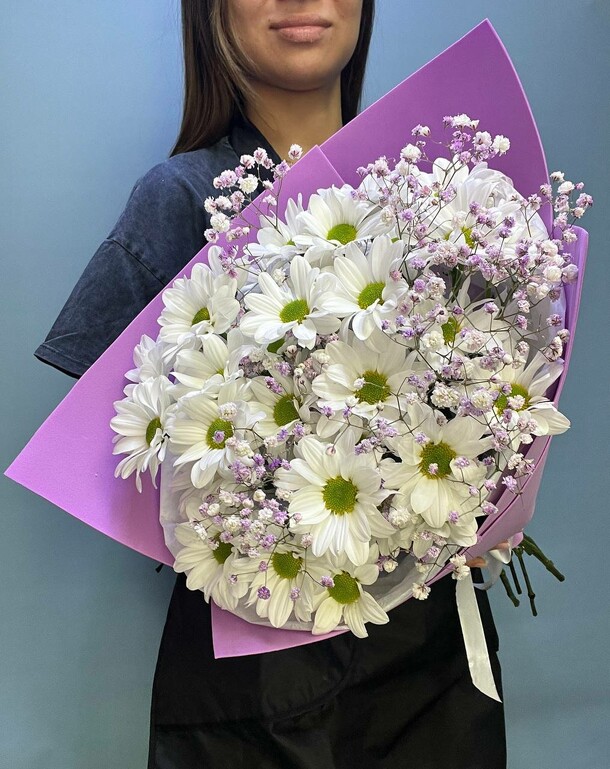 Гипсофила и ромашки, артикул F1247132 - 3700 рублей, доставка по городу. Flawery - доставка цветов