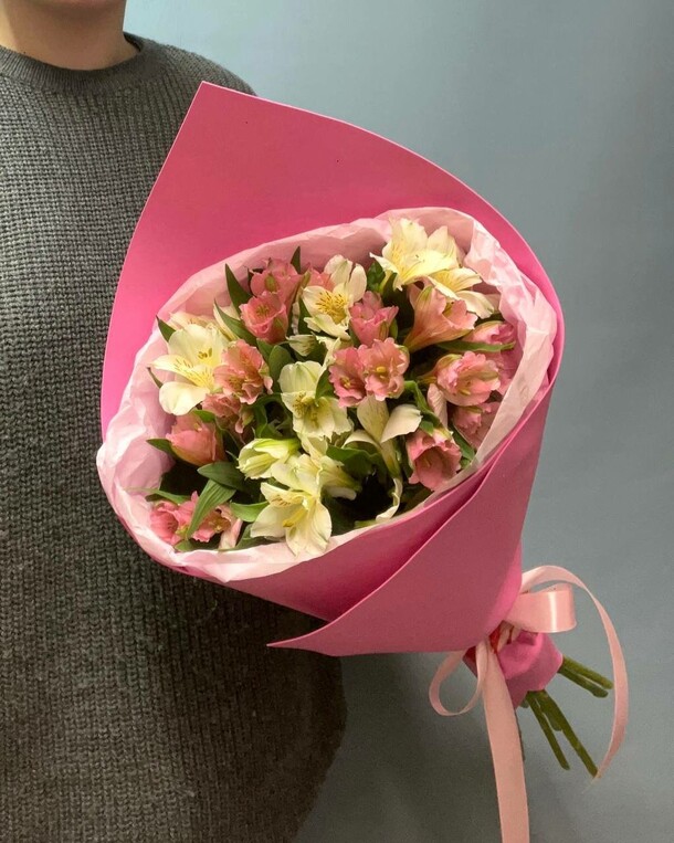 Альстромерия лилия перуанская, артикул F1269011 - 2999 рублей, доставка по городу. Flawery - доставка цветов