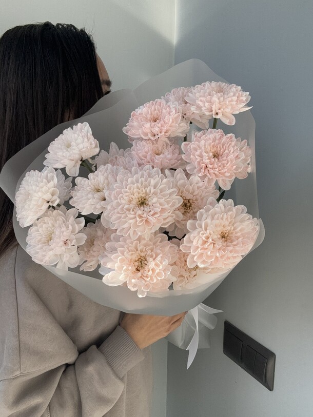 Хризантемы персик, артикул F1332062 - 2400 рублей, доставка по городу. Flawery - доставка цветов