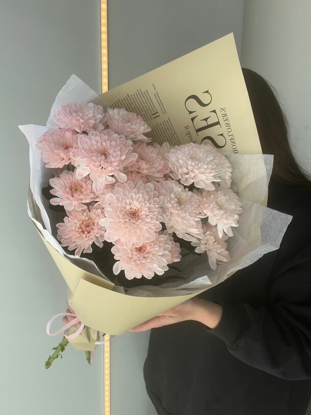 Хризантемы персик, артикул F1332992 - 2400 рублей, доставка по городу. Flawery - доставка цветов