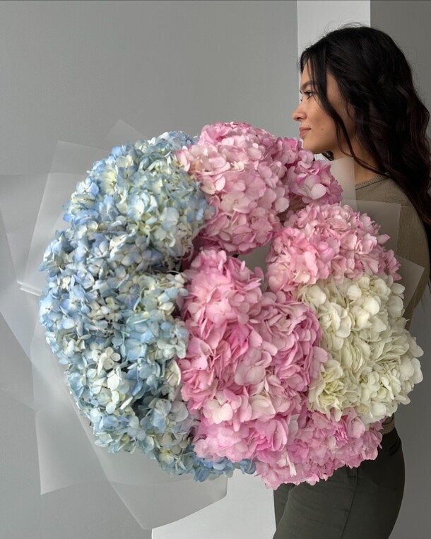 Гортензия, артикул F1369493 - 20908 рублей, доставка по городу. Flawery - доставка цветов