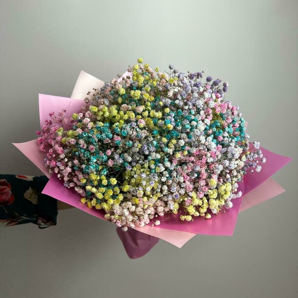 Яркий букет из радужной гипсофилы, артикул F1292604 - 3600 рублей, доставка по городу. Flawery - доставка цветов
