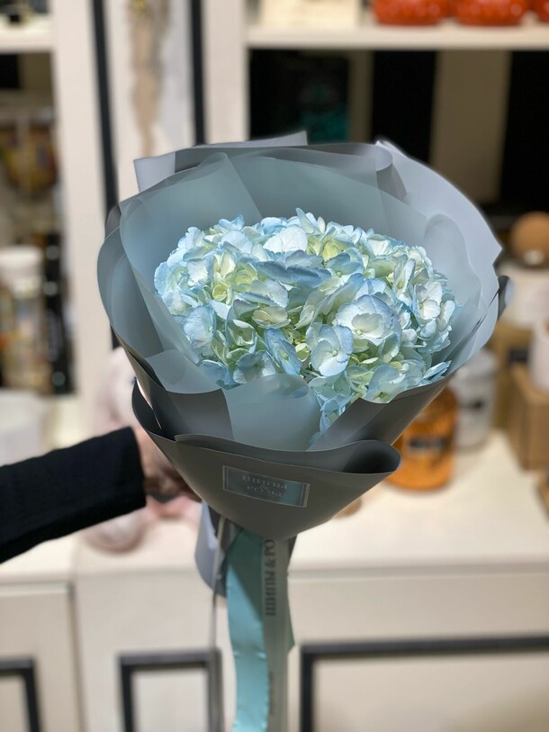 Голубое облако, артикул F1259983 - 1150 рублей, доставка по городу. Flawery - доставка цветов