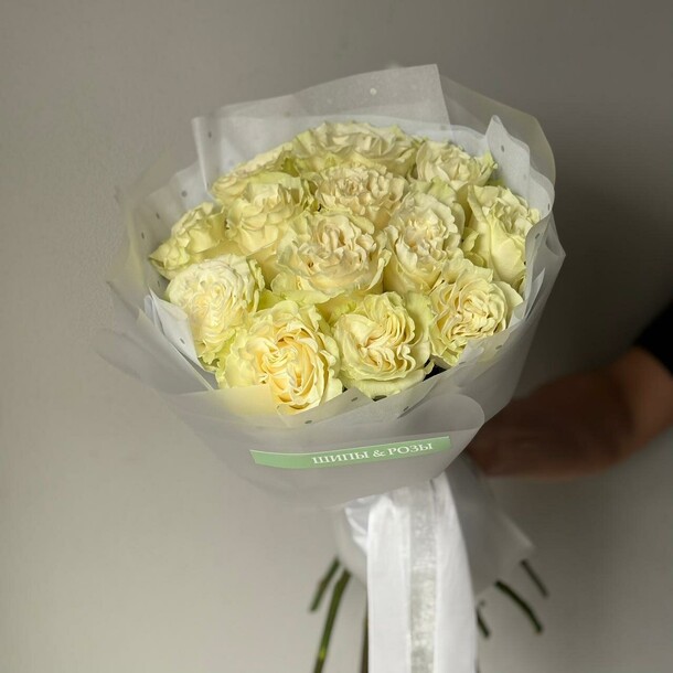 Монобукет из белых роз, артикул F1491355 - 6800 рублей, доставка по городу. Flawery - доставка цветов