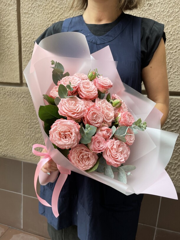 Букет аккуратный, артикул F1075766 - 4327 рублей, доставка по городу. Flawery - доставка цветов