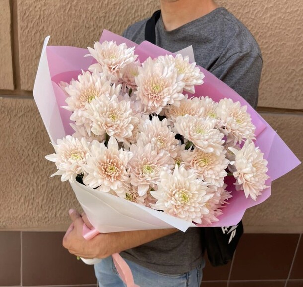 Букет хризантемы, артикул F1200085 - 2988 рублей, доставка по городу. Flawery - доставка цветов