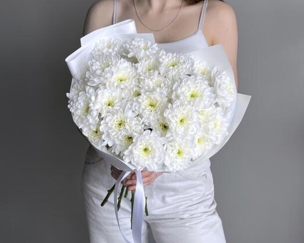 Букет хризантемы, артикул F1309023 - 2658 рублей, доставка по городу. Flawery - доставка цветов