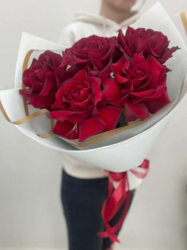 Ажурные французские розы, артикул F1179772 - 3100 рублей, доставка по городу. Flawery - доставка цветов