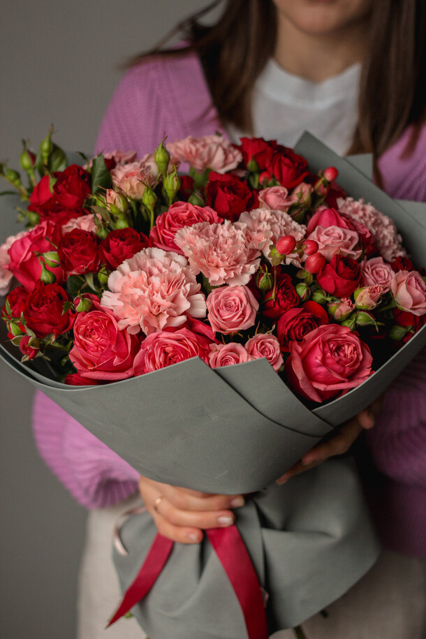 Букет "ягодный", артикул F1110896 - 9500 рублей, доставка по городу. Flawery - доставка цветов