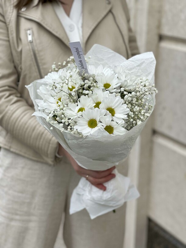 Букет "холодная звезда", артикул F1115440 - 2600 рублей, доставка по городу. Flawery - доставка цветов
