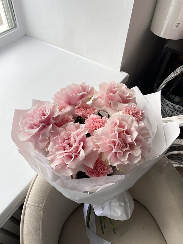 Букет «розовый», артикул F1309043 - 4700 рублей, доставка по городу. Flawery - доставка цветов