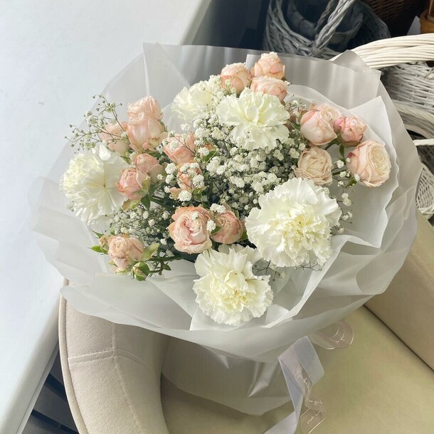 Букет «белое кружево», артикул F1334809 - 5050 рублей, доставка по городу. Flawery - доставка цветов