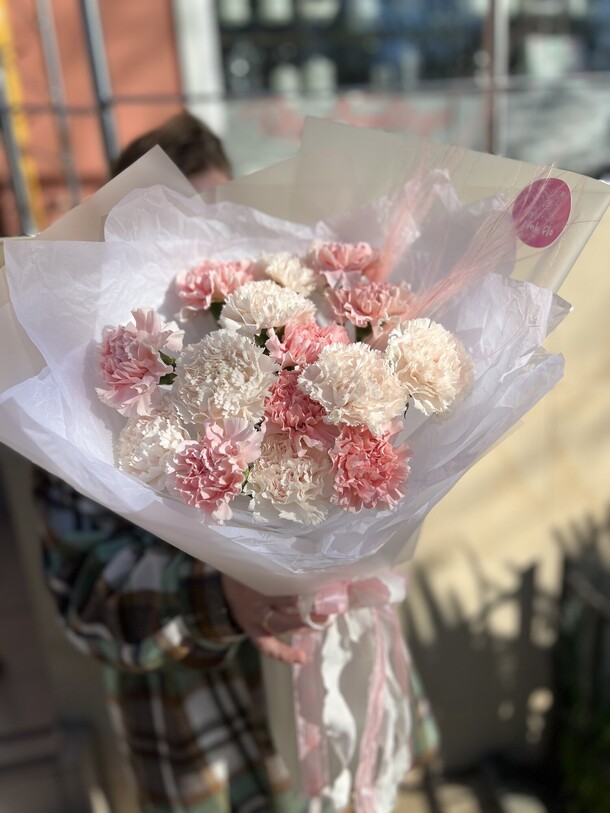 Диантусы, артикул F1267248 - 3850 рублей, доставка по городу. Flawery - доставка цветов