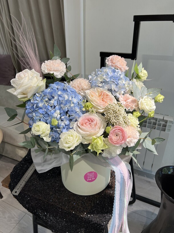 Нежность, артикул F1319324 - 9900 рублей, доставка по городу. Flawery - доставка цветов