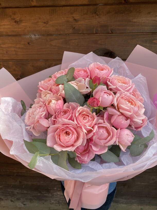 Пион розы с эвкалиптом, артикул F1378046 - 6500 рублей, доставка по городу. Flawery - доставка цветов