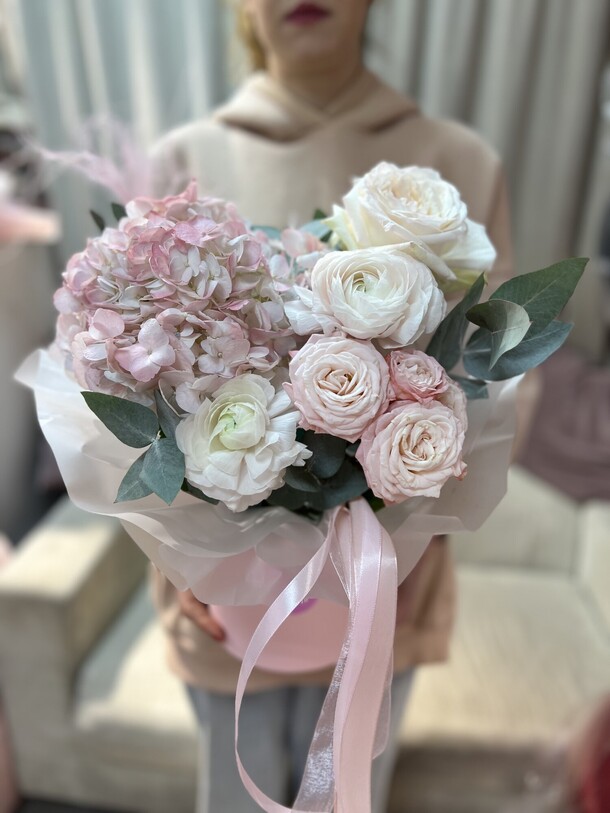 Признание, артикул F1382013 - 7790 рублей, доставка по городу. Flawery - доставка цветов