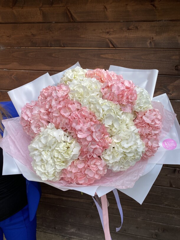Гортензии 15, артикул F1401014 - 14500 рублей, доставка по городу. Flawery - доставка цветов