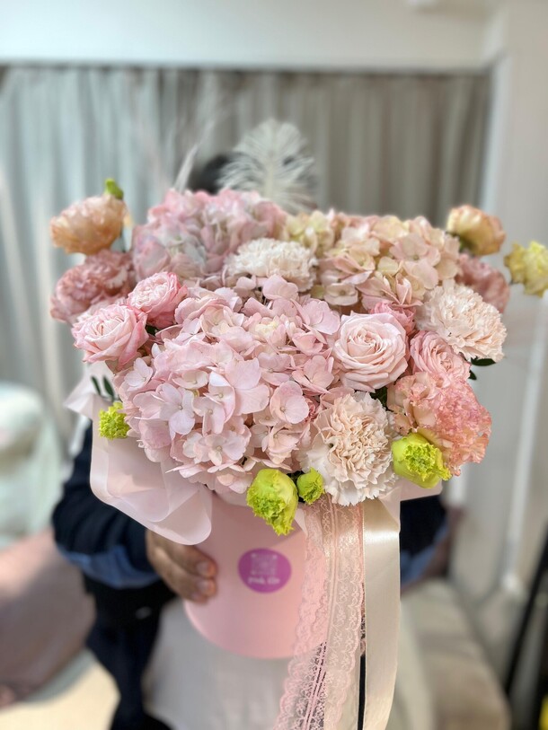 Сочный персик  с пион розами, артикул F1425863 - 7500 рублей, доставка по городу. Flawery - доставка цветов