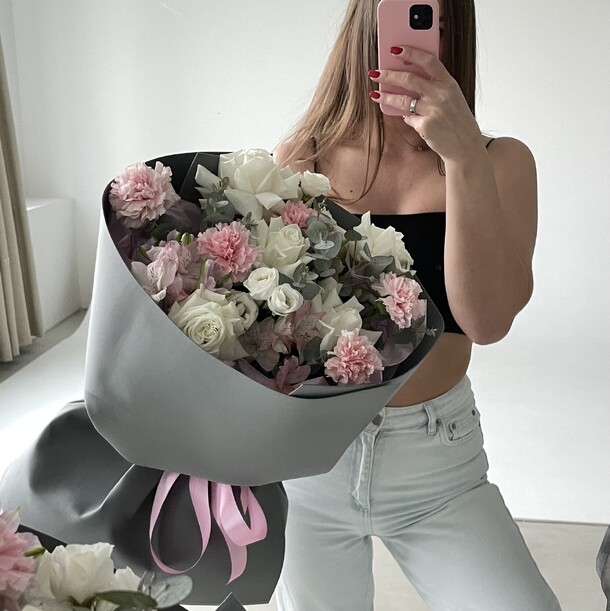 Тёплый grey, артикул F1225731 - 7200 рублей, доставка по городу. Flawery - доставка цветов