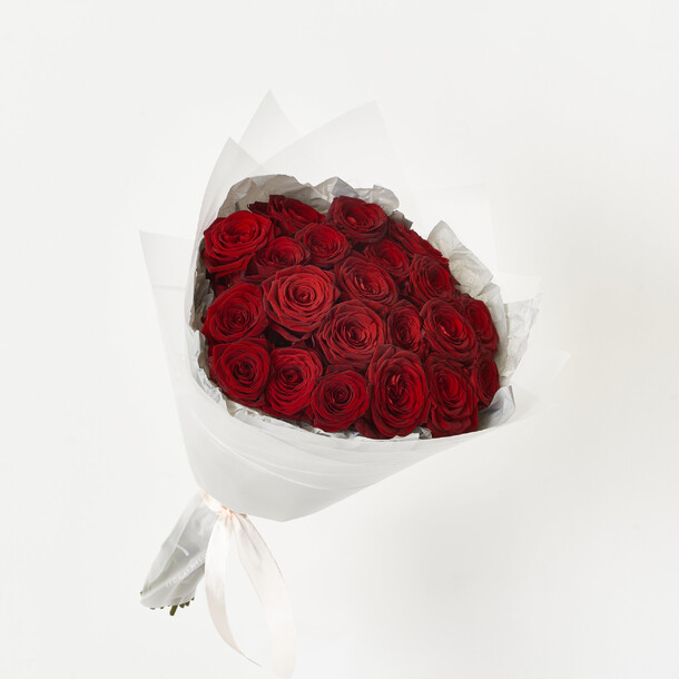 Букет из красных роз #242, артикул F1092414 - 10250 рублей, доставка по городу. Flawery - доставка цветов