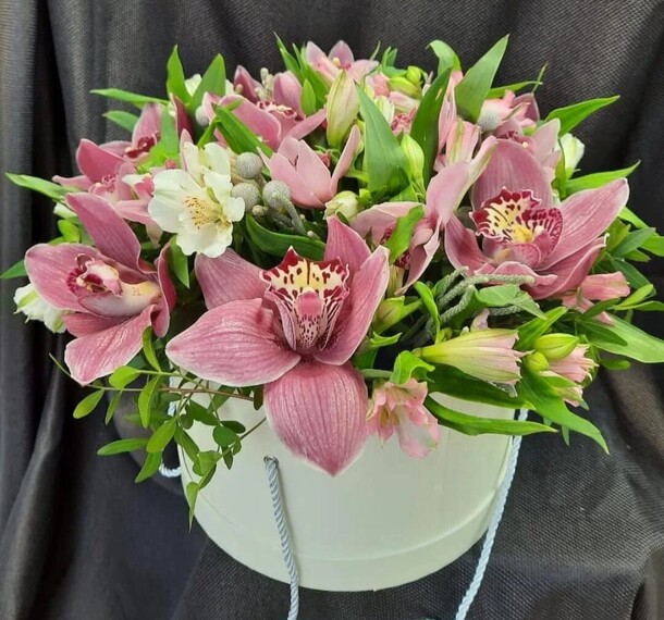 Глейт, артикул F1075729 - 11673 рублей, доставка по городу. Flawery - доставка цветов