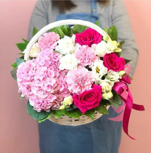 Лидия, артикул F1081376 - 11161 рублей, доставка по городу. Flawery - доставка цветов