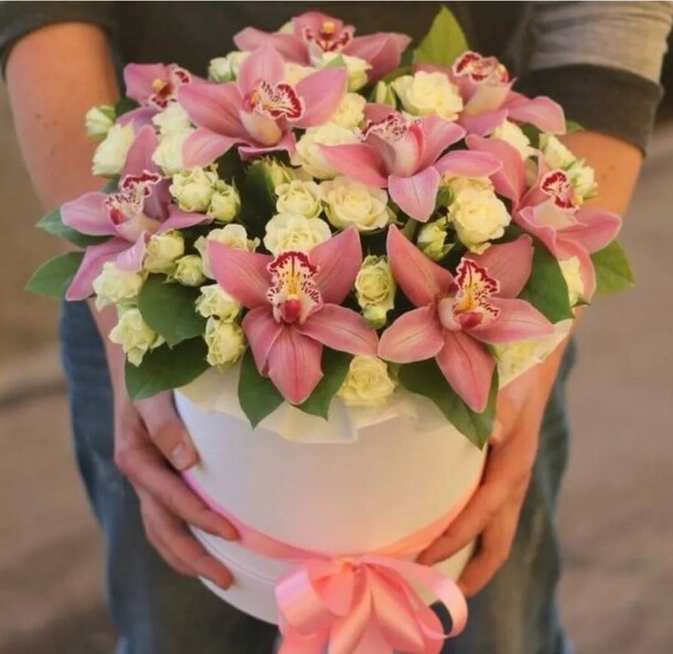 Весна, артикул F1083048 - 12223 рублей, доставка по городу. Flawery - доставка цветов