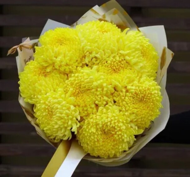 Солнце, артикул F1084896 - 10452 рублей, доставка по городу. Flawery - доставка цветов