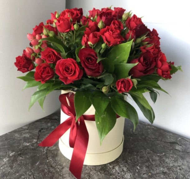 Красный бум, артикул F1096732 - 10452 рублей, доставка по городу. Flawery - доставка цветов