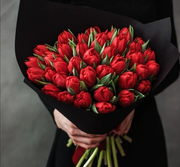 Тюльпаны, артикул F1101223 - 14704 рублей, доставка по городу. Flawery - доставка цветов