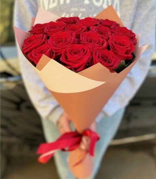 Розы, артикул F1137331 - 7600 рублей, доставка по городу. Flawery - доставка цветов