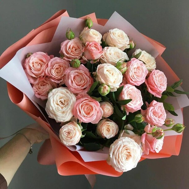 Букет №4, артикул F1077883 - 5671 рублей, доставка по городу. Flawery - доставка цветов