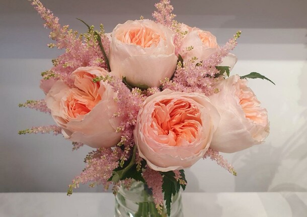 Букет невесты из роз, артикул F1078619 - 14422 рублей, доставка по городу. Flawery - доставка цветов