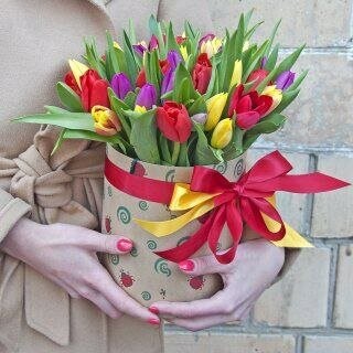 Композиция из тюльпанов, артикул F1168292 - 9851 рублей, доставка по городу. Flawery - доставка цветов